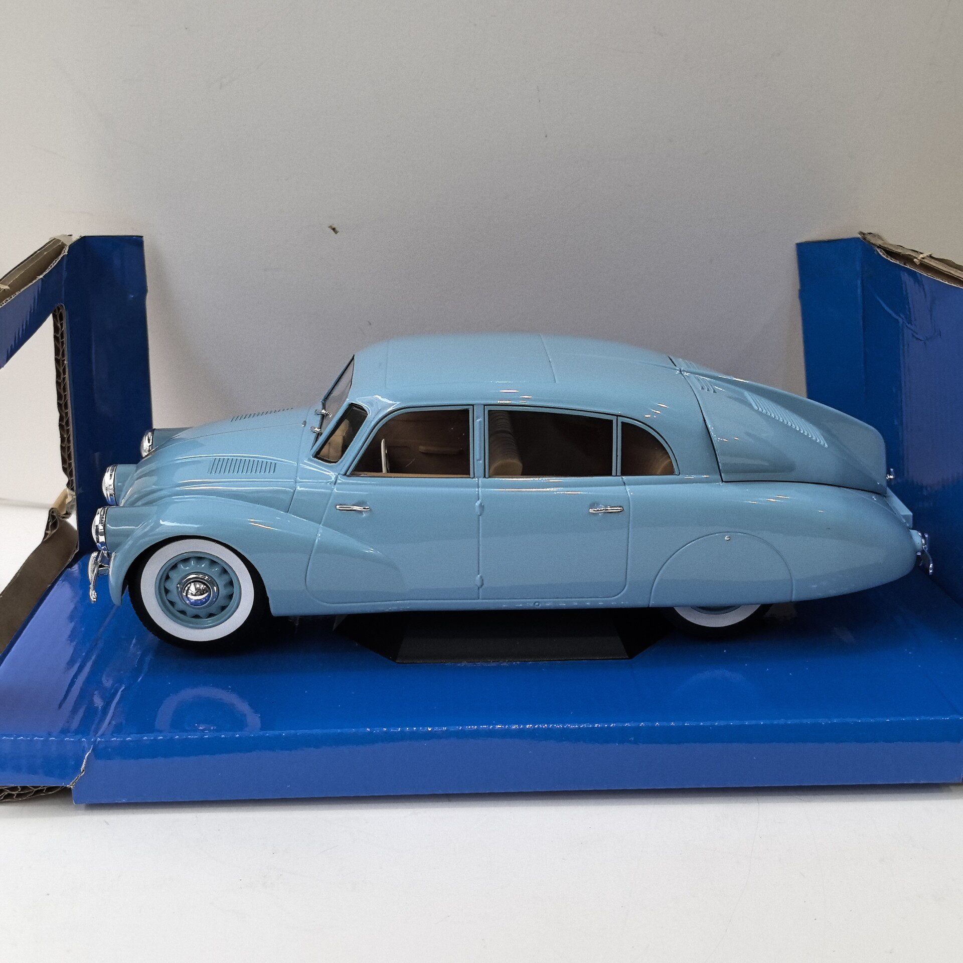 MCG Diecast 1/18 Ölçekli TATRA - Vintage Collectible & Vintage Dolls incelemesi ve fiyatı